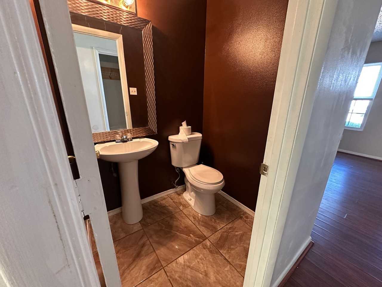 2143 Kimball Cir - Photo 4 of 17