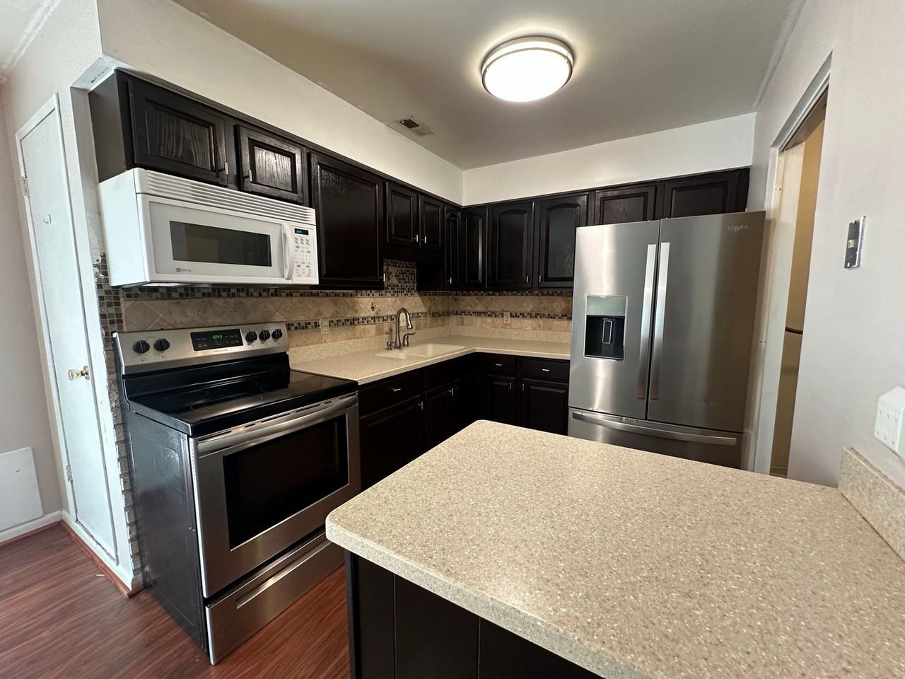 2143 Kimball Cir - Photo 5 of 17