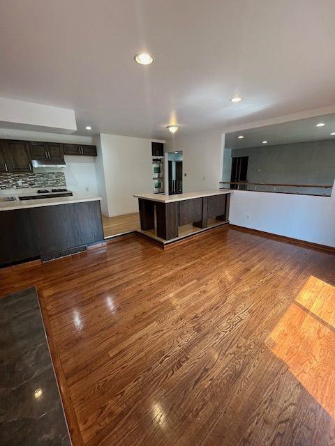 27030 Berkshire Dr - Photo 4 of 21