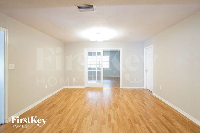 4525 Debbie Ln - Photo 3 of 15