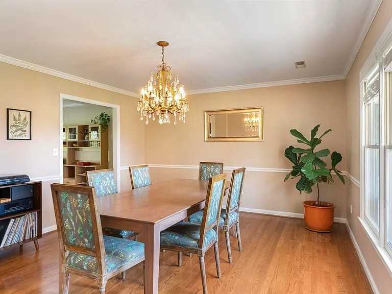 1720 Franklin Dr #NA - Photo 3 of 25