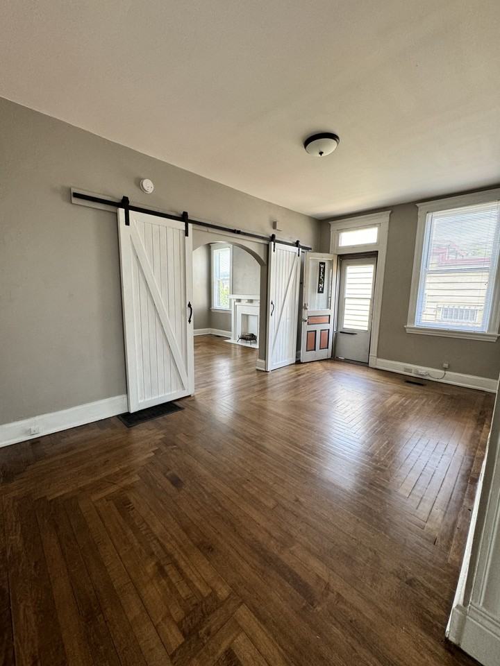 410 Fairfield Ave #1B - Photo 2 of 14