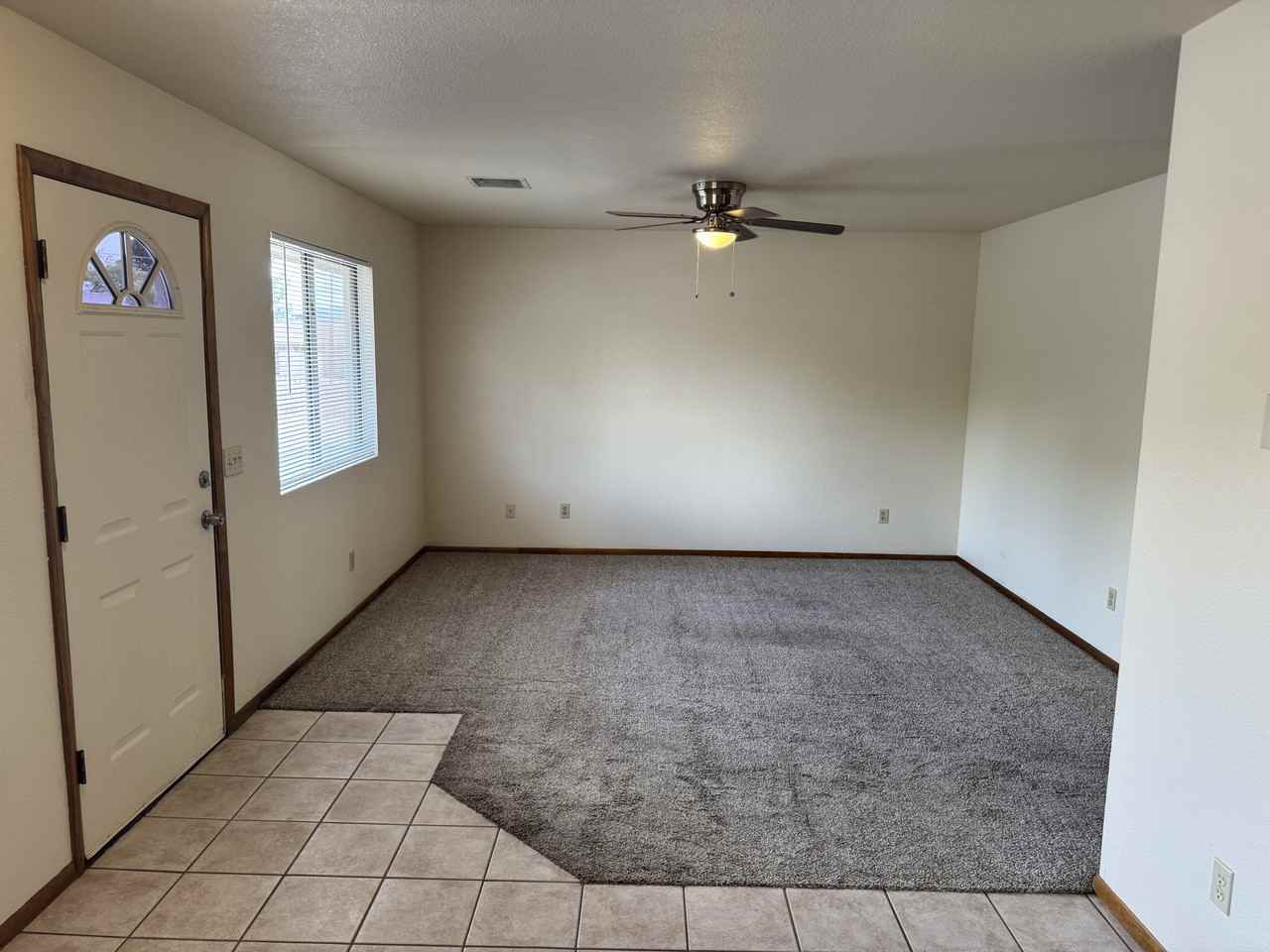 4150 E Valley Ln #B - Photo 2 of 33