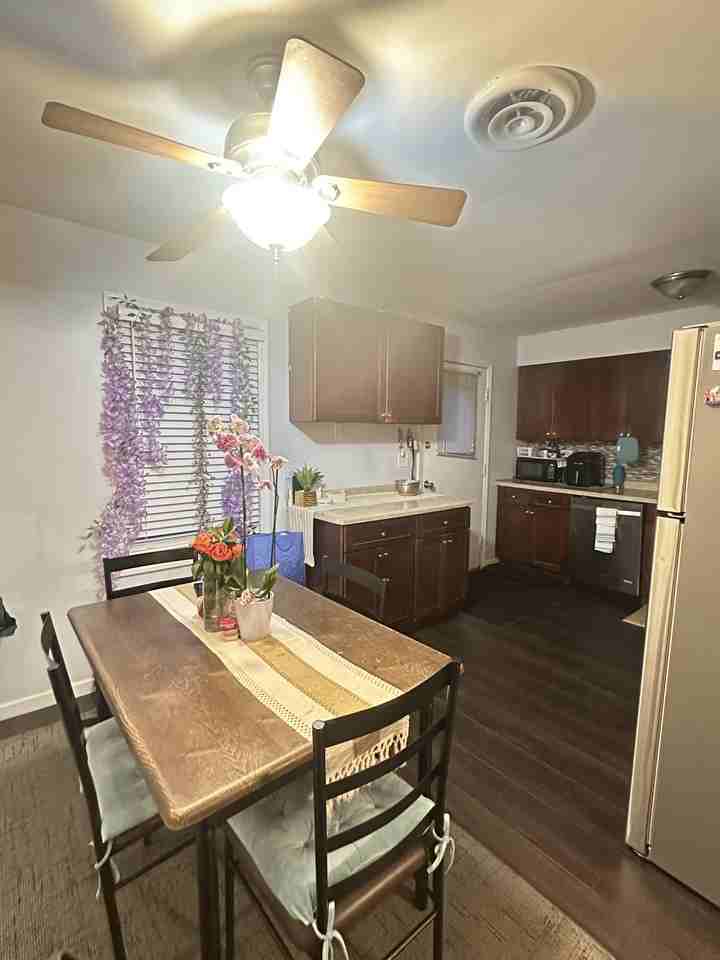 288 Wayne Ct #288 - Photo 3 of 10