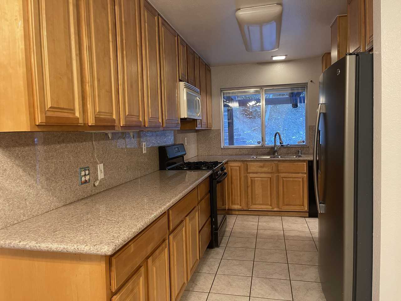 1868 W Phillips Dr #NA - Photo 4 of 30