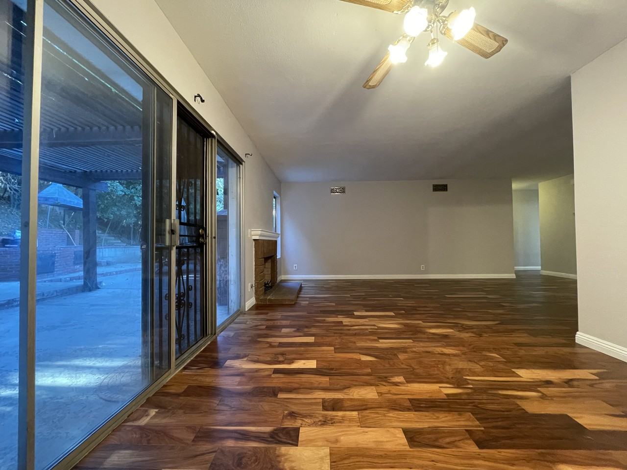 1868 W Phillips Dr #NA - Photo 6 of 30