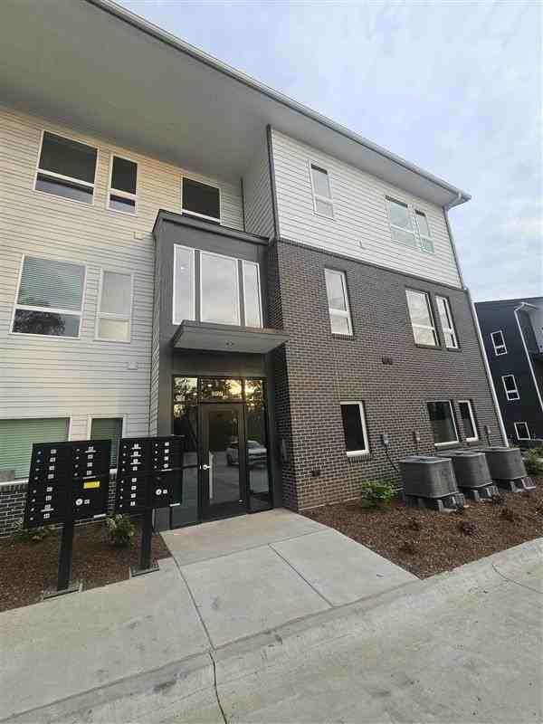 Oxbow Crossing Apartments BLD 203 - Photo 5 of 20