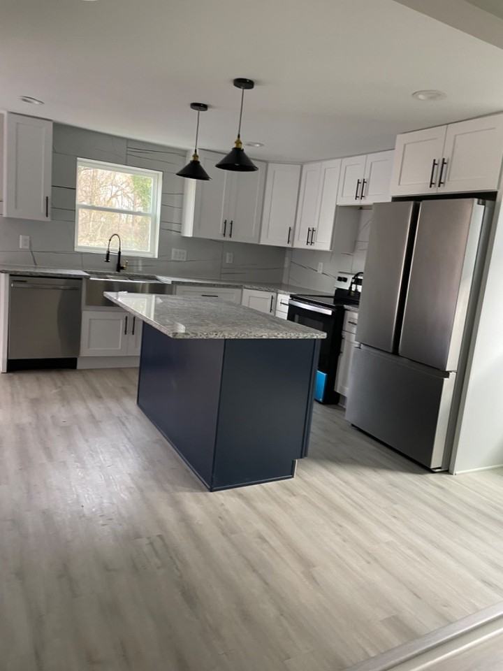 178  Cabarrus Avenue East - Photo 4 of 9