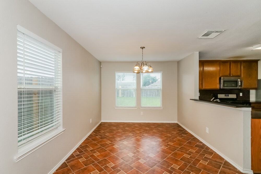 20814 Trenton Valley Ln - Photo 5 of 17
