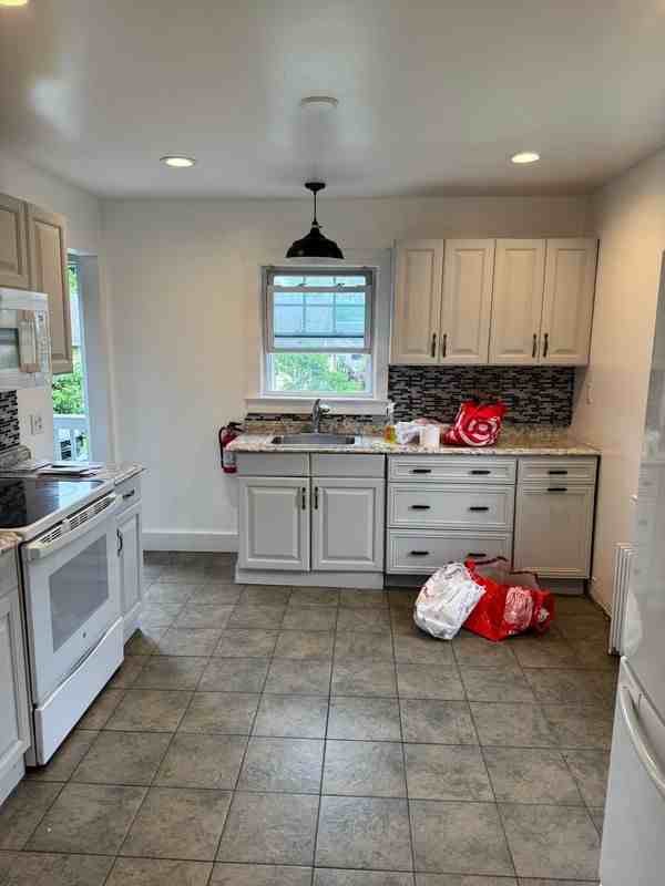 41 N 18th Ave - Photo 2 of 12