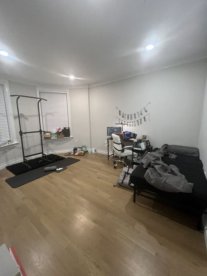 19 Mount Hood Rd - Photo 3 of 6