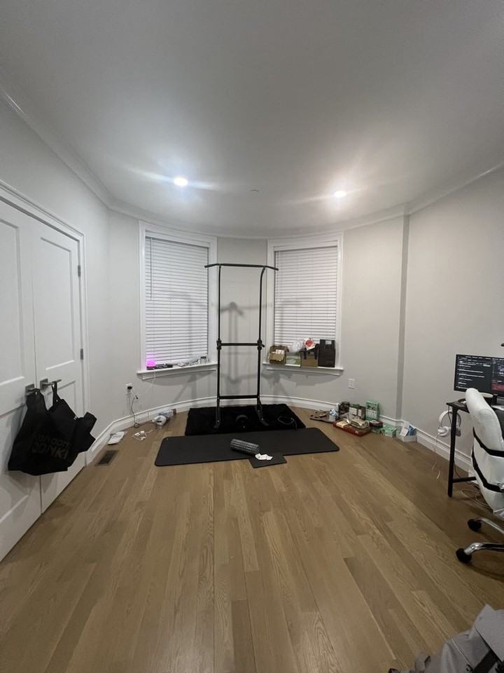 19 Mount Hood Rd - Photo 4 of 6