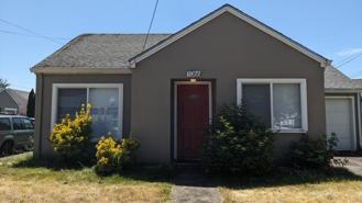 1066 Howard St Se - Photo 1 of 1