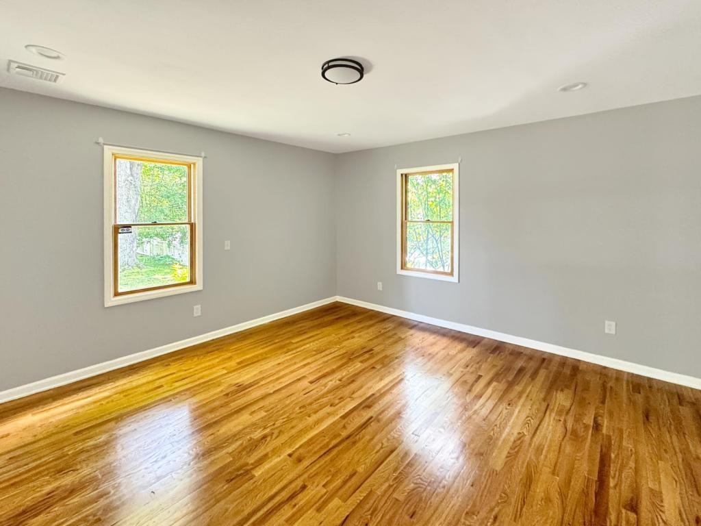 499 Paramus Rd - Photo 3 of 15