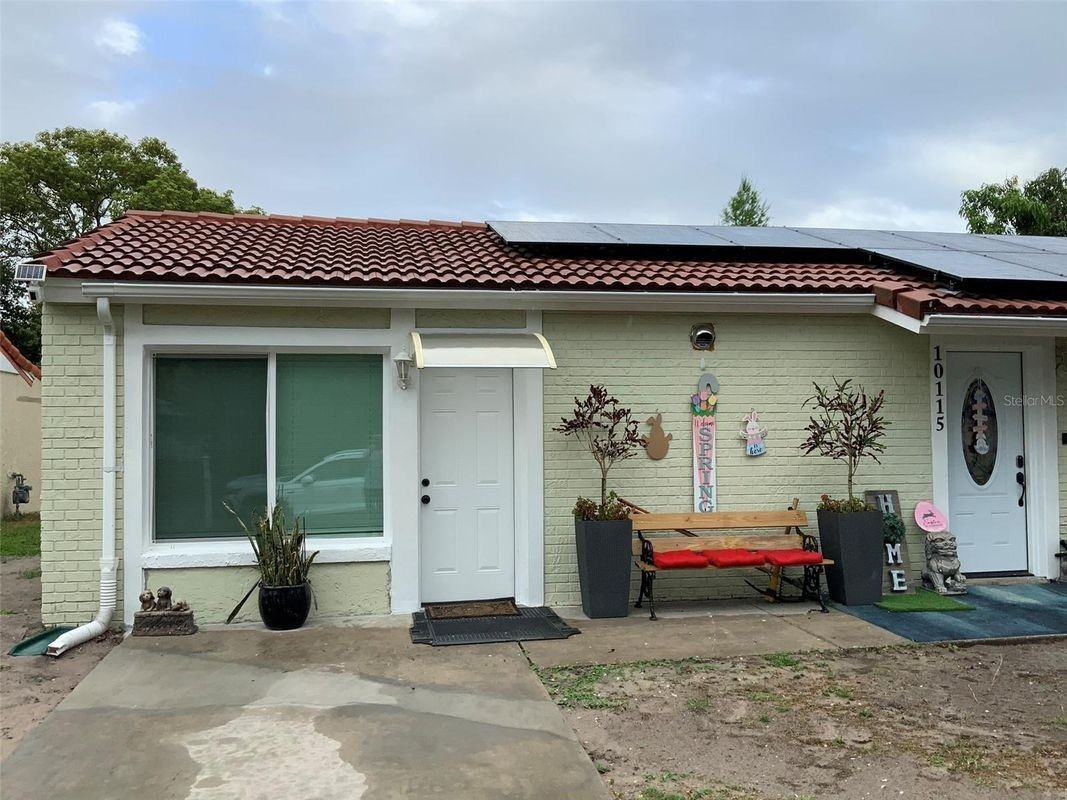 10115 Bluff Ct - Photo 2 of 50