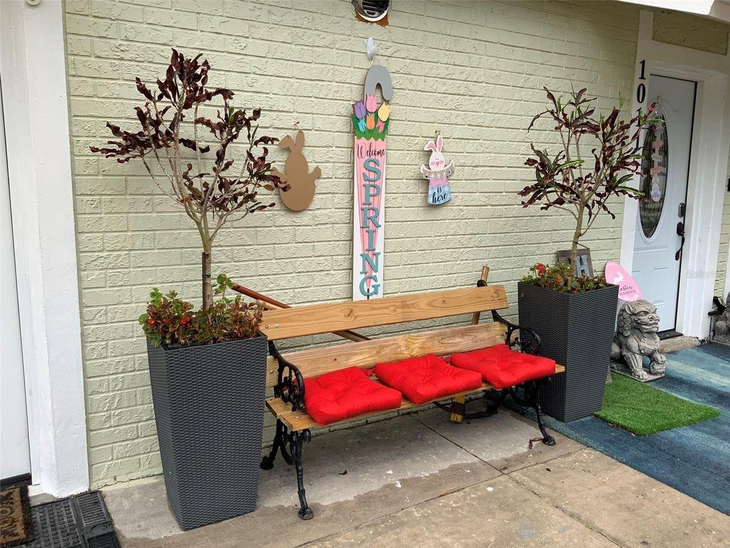 10115 Bluff Ct - Photo 3 of 50