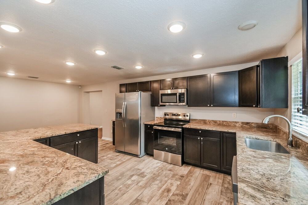 8109 Grampell Dr - Photo 6 of 16