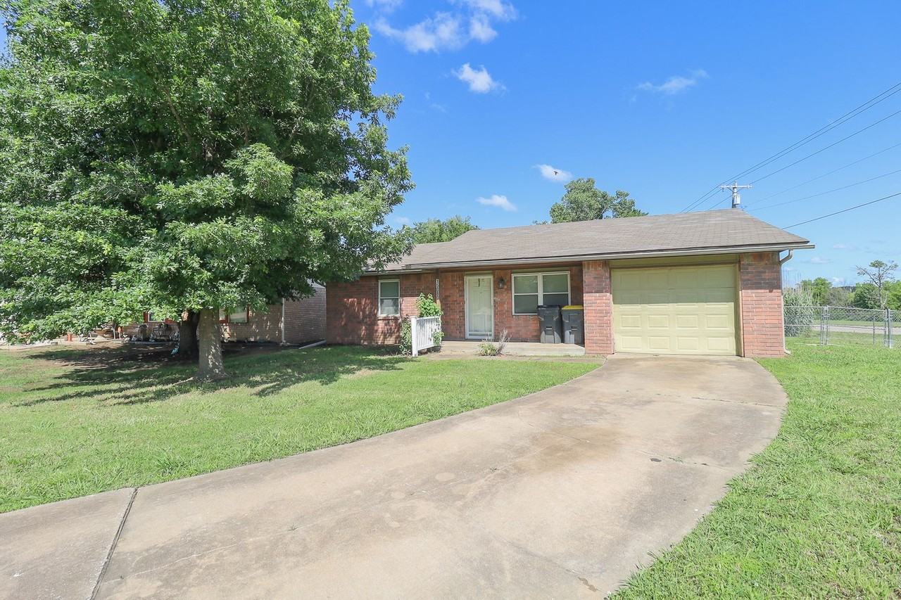 15080 S Xenophon Ave - Photo 2 of 29