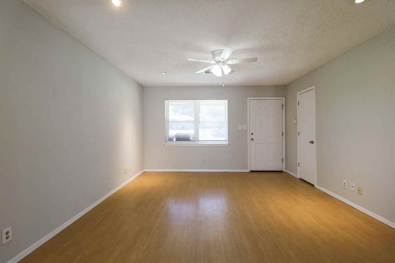 15080 S Xenophon Ave - Photo 3 of 29