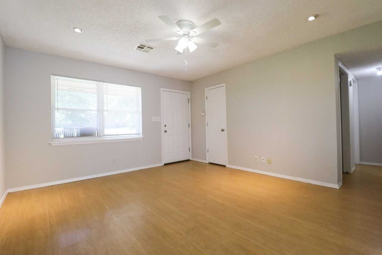 15080 S Xenophon Ave - Photo 4 of 29
