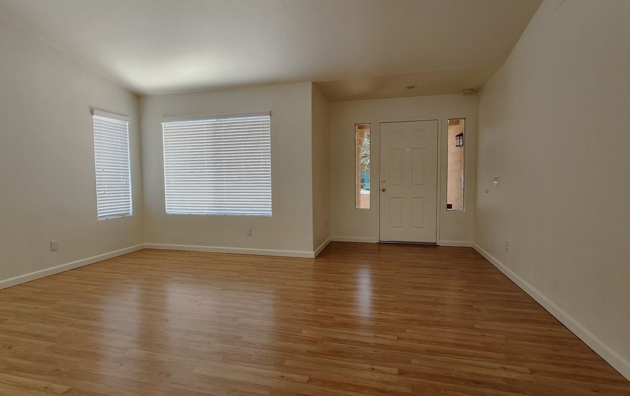 879 Poppyseed Ln - Photo 2 of 20