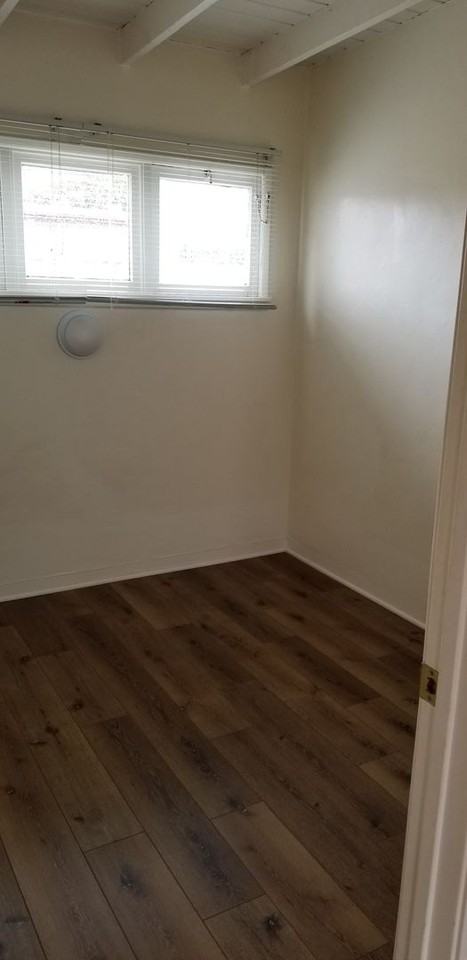 405 E Cook St #E - Photo 5 of 7