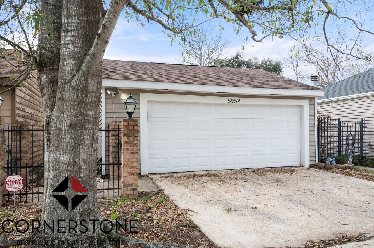 5952 Fort Clarke Dr N - Photo 6 of 16