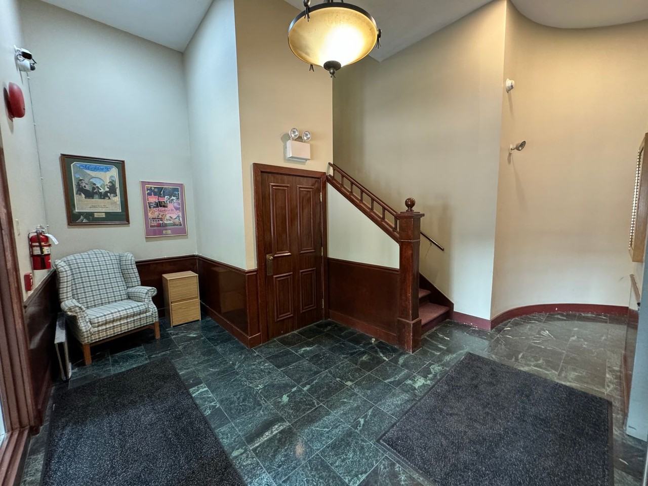 535 Main St - Photo 3 of 25