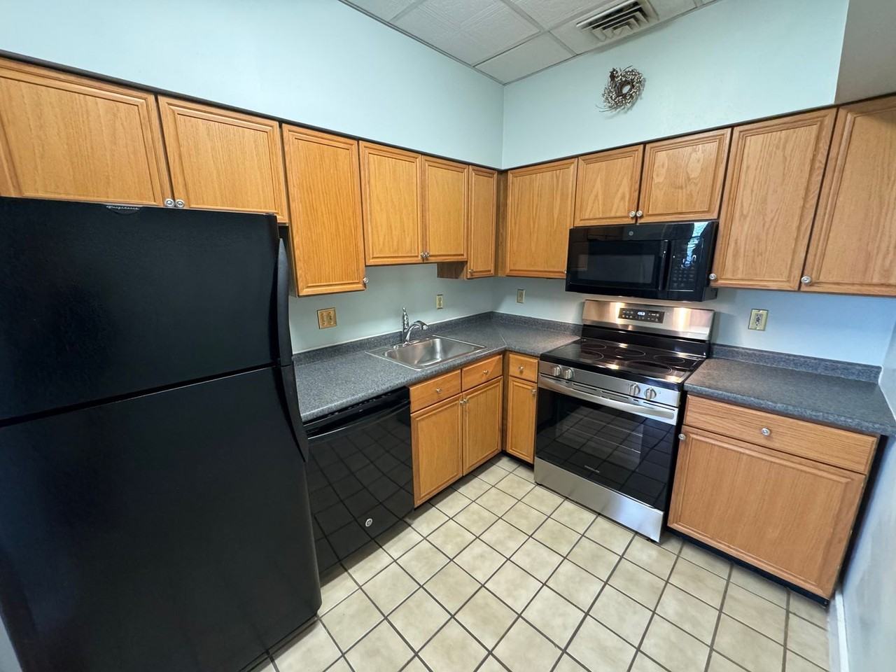 535 Main St - Photo 6 of 25