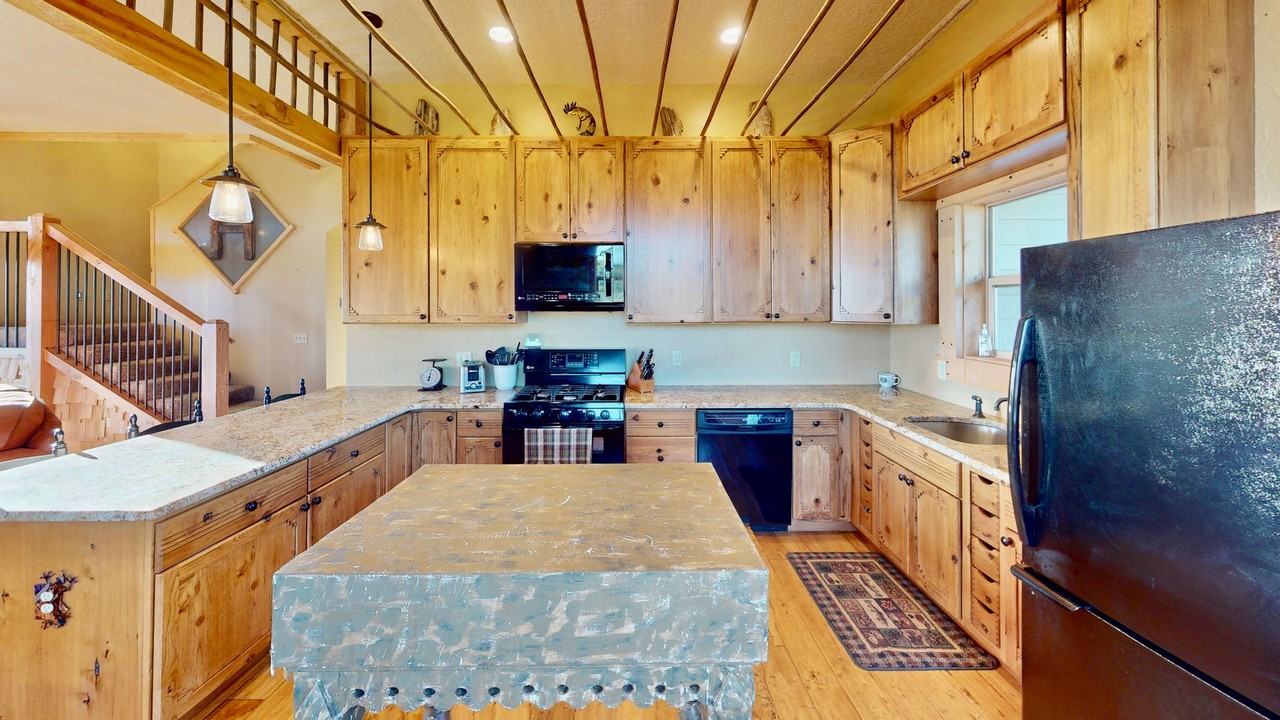 12343 Sand Flats Rd - Photo 3 of 38