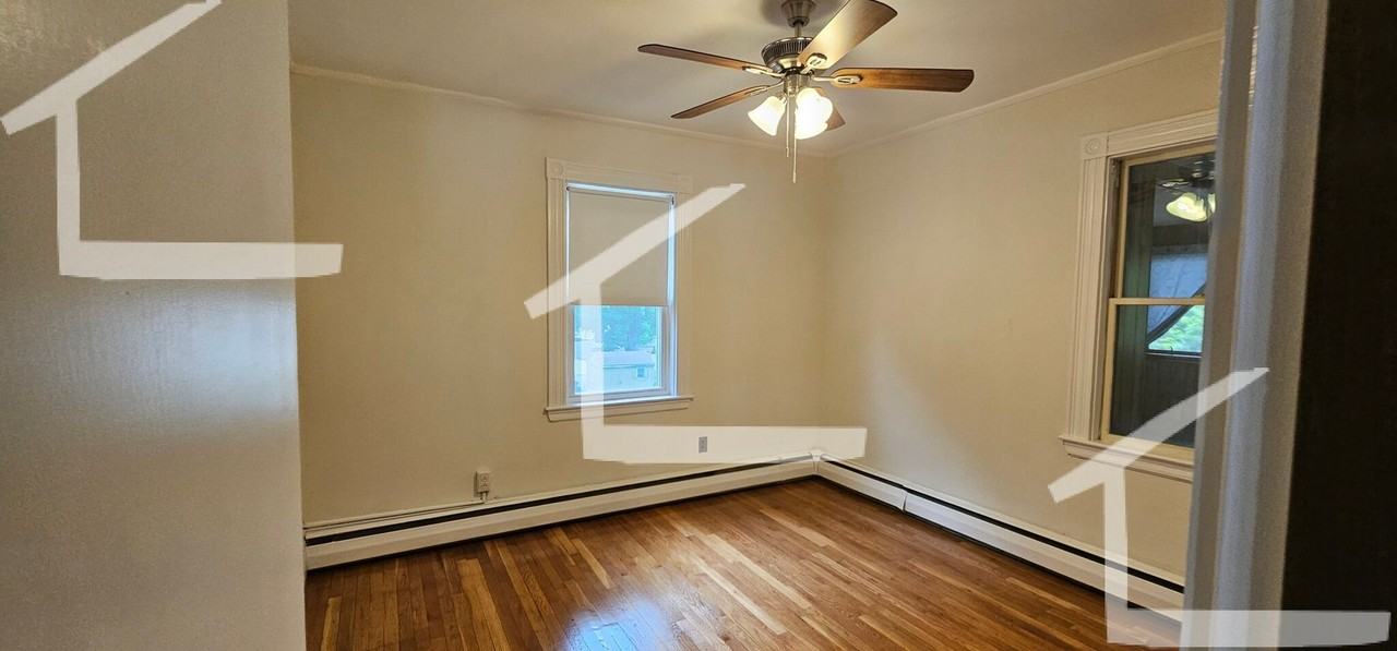 8 Aldie St - Photo 3 of 8