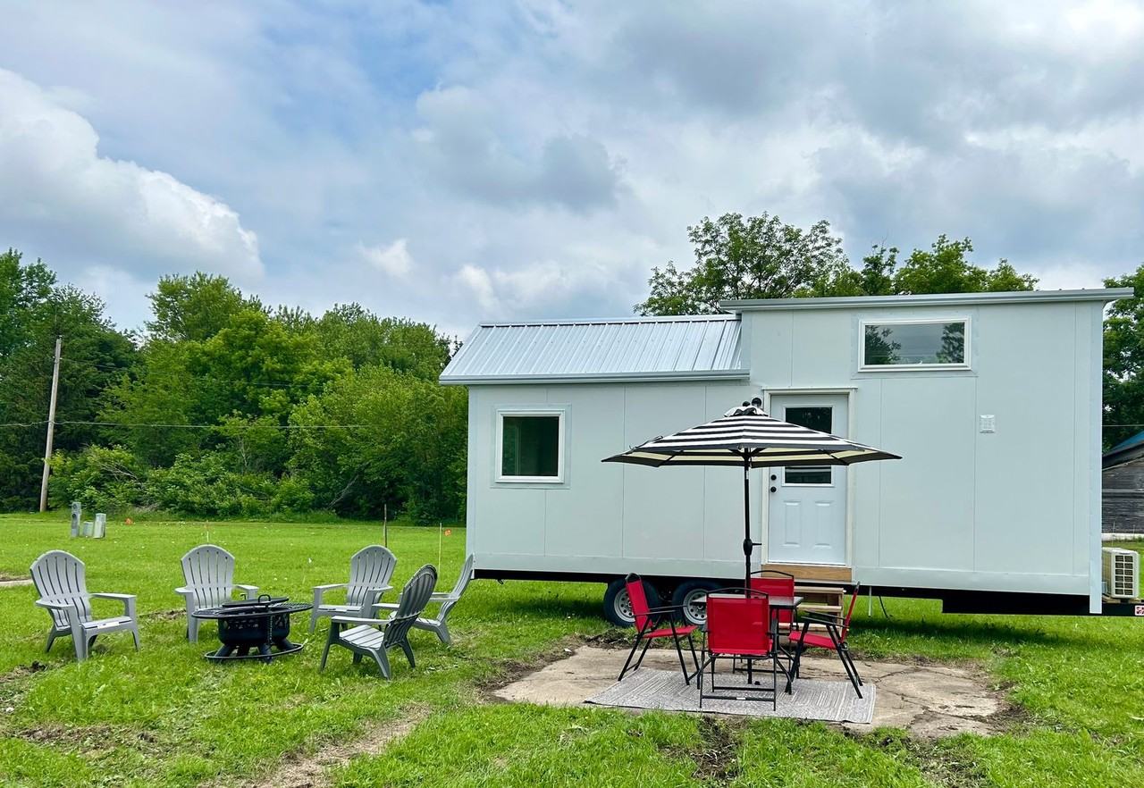 301 South Prairie Street - Photo 3 of 13