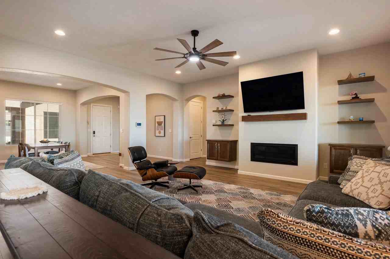 1720 Mount Hood Trl Nw #NA - Photo 5 of 43