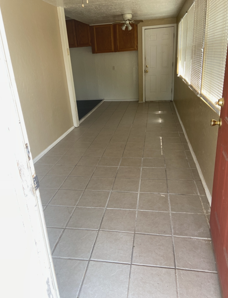 1209 Nw Taft Ave #NA - Photo 4 of 12