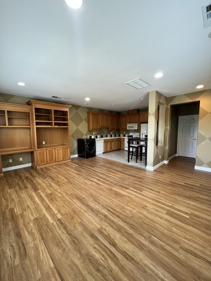 8520 Kern Ave #2 - Photo 3 of 8