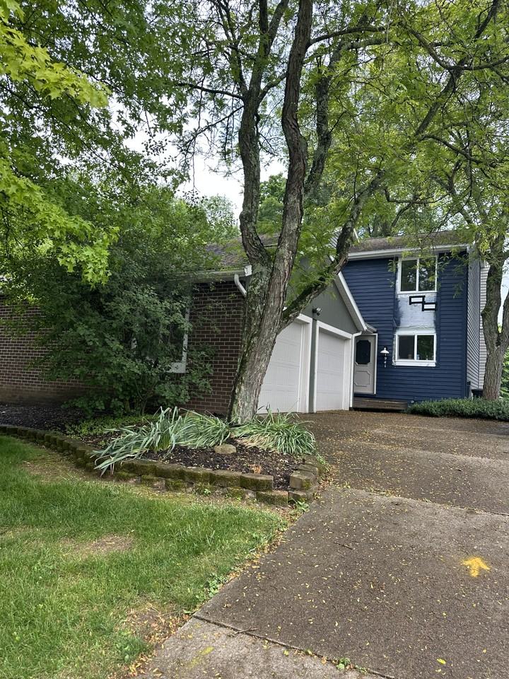 1943 Tennyson Ave Ne #2 - Photo 3 of 26