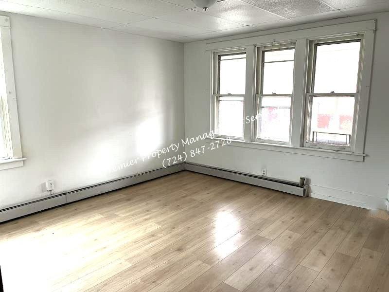 1206 9th Ave #1 - Photo 2 of 9