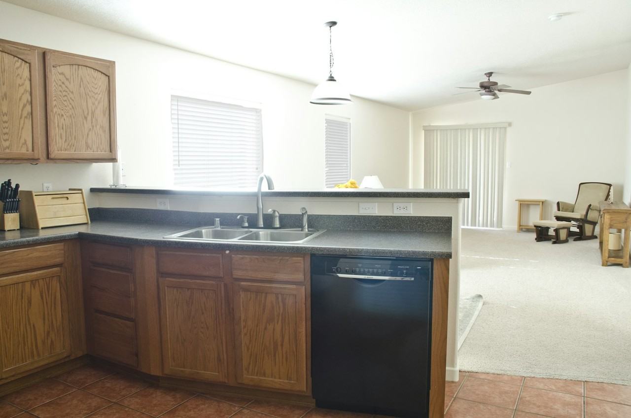 10439 Calle Acanta Northwest - Photo 7 of 32