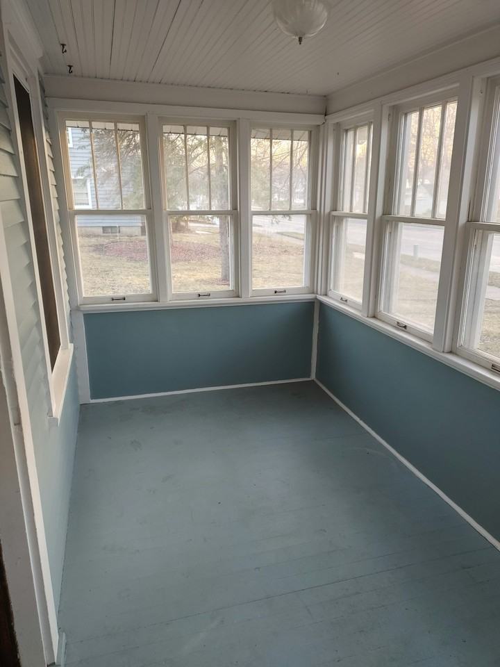 911 Willow Street - Photo 2 of 18