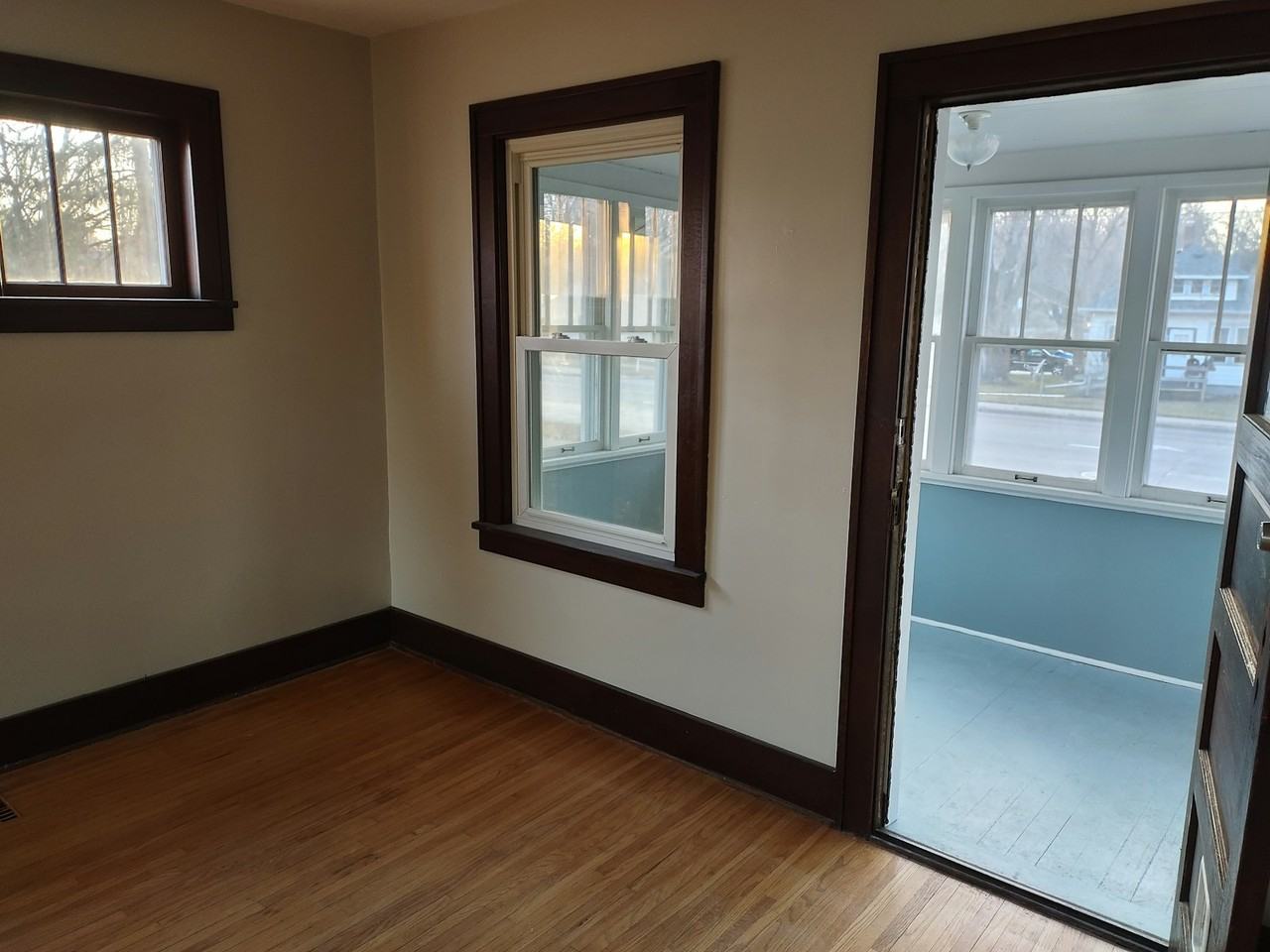 911 Willow Street - Photo 3 of 18