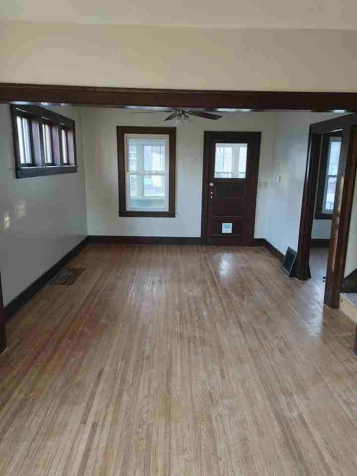 911 Willow Street - Photo 5 of 18