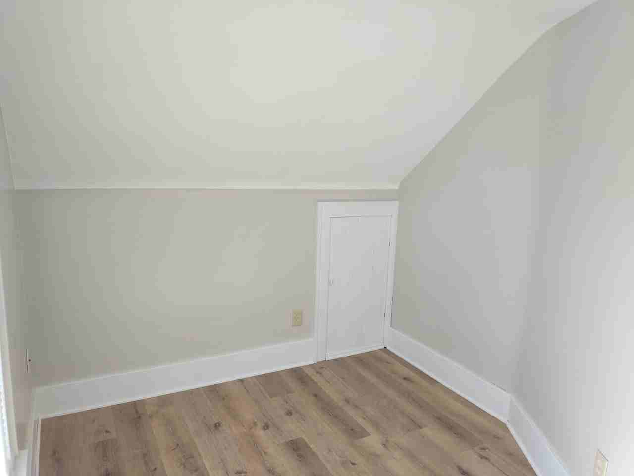 911 Willow Street - Photo 6 of 18