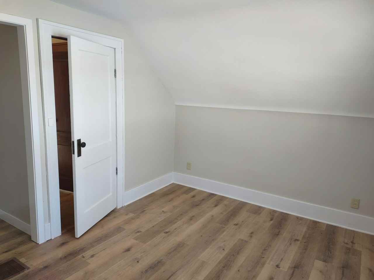 911 Willow Street - Photo 7 of 18