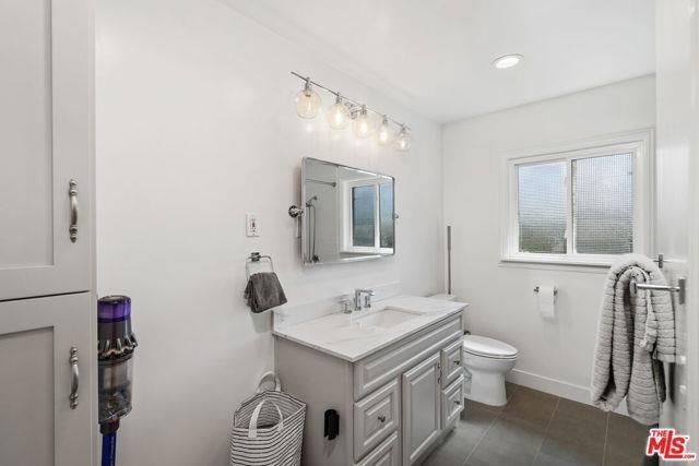 4038 Rosabell St - Photo 3 of 5