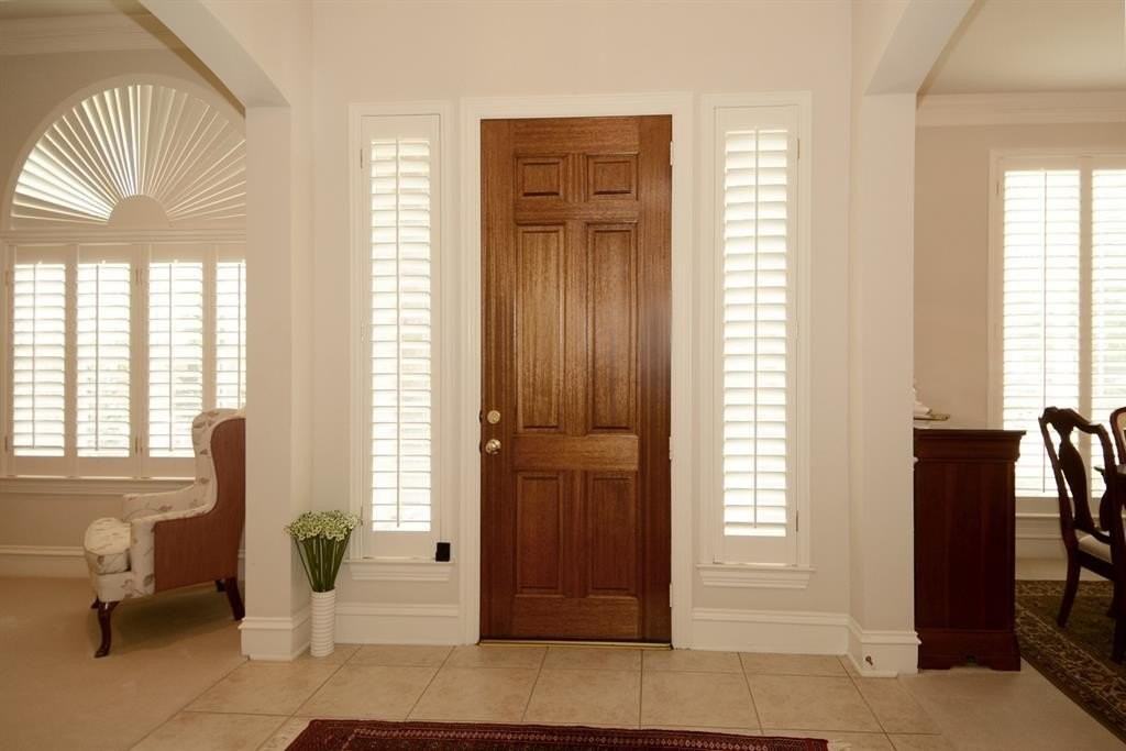 8617 Orchard Hill Dr - Photo 2 of 32