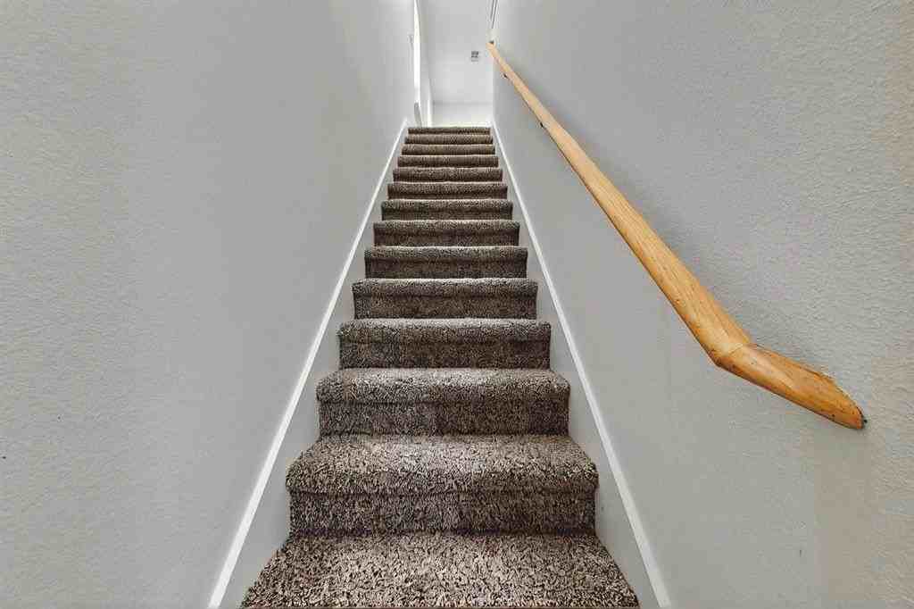 417 Martin Luther King Jr Dr - Photo 4 of 40