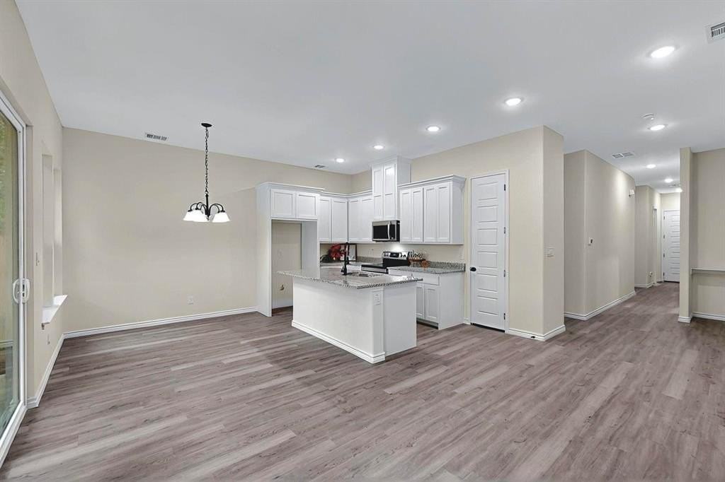 417 Martin Luther King Jr Dr - Photo 6 of 40