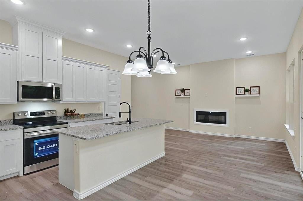 417 Martin Luther King Jr Dr - Photo 7 of 40