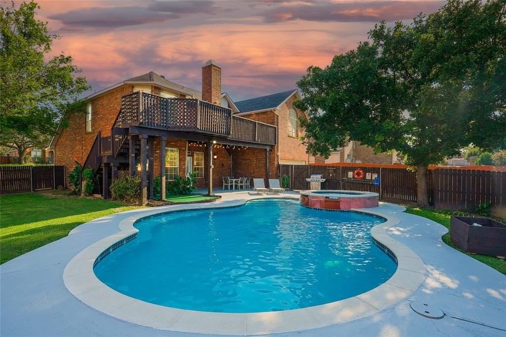 5205 Panama Drive - Photo 3 of 40