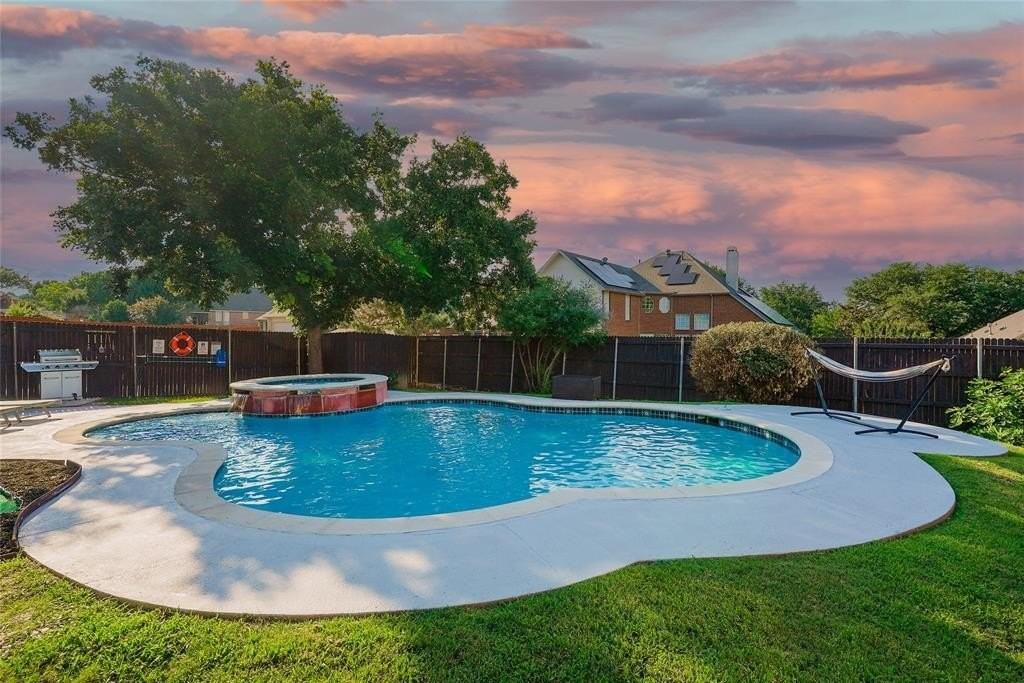 5205 Panama Drive - Photo 4 of 40